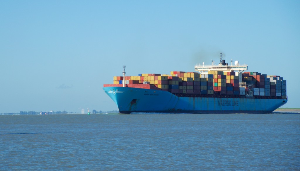 Containerschip MAERSK KARLSKRONA op de Schelde (2)